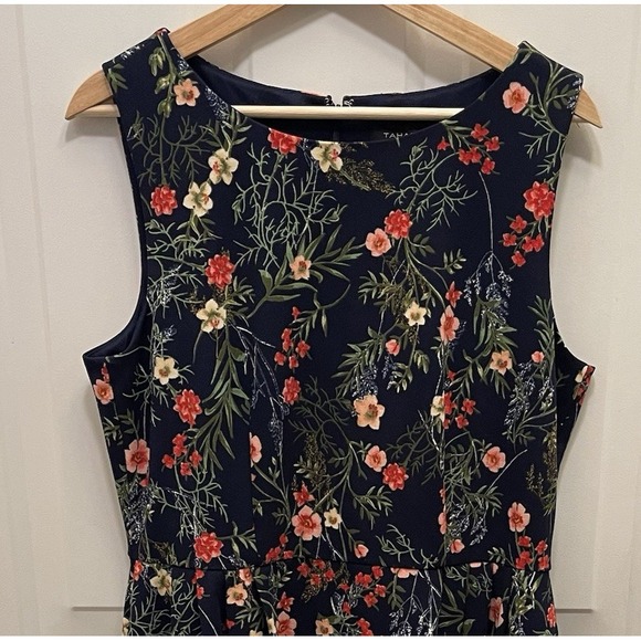 Tahari Dresses & Skirts - Tahari Arthur S‎ Levine Women's Size 12 Navy Floral Lined Fit & Flare Dress